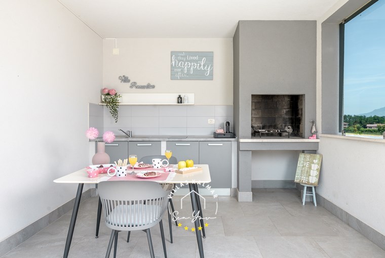 Cucina esterna e area barbecue di Villa Romantica in Istria