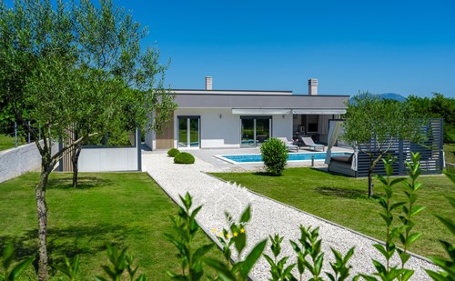 Villa Romantica image 1 of 6