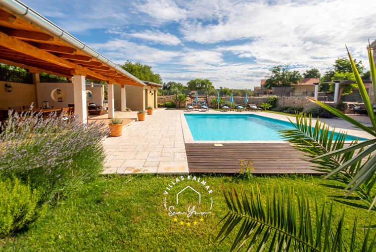 Private pool with covered outdoor area in restored villa in a small village near Zadar, Croatia