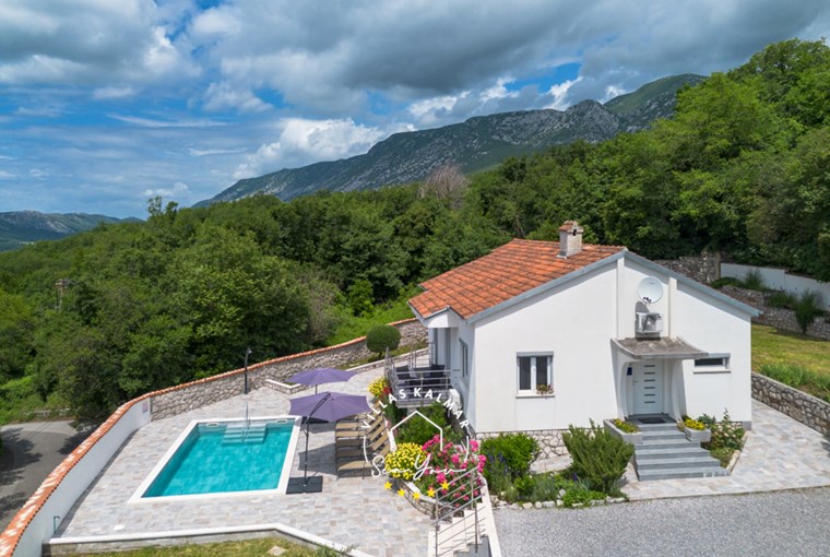 Charming villa with private pool and garden near Crikvenica