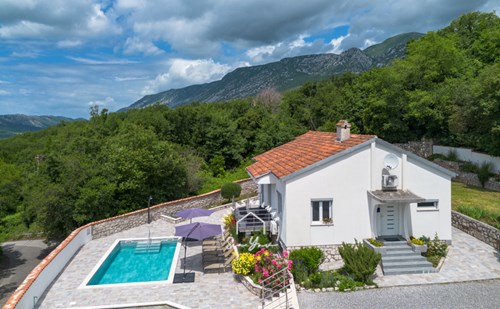 Villa Modern House Ana image 1 of 6