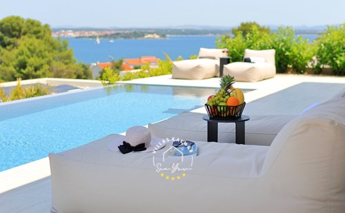 Villa D8 slika 5 od 6