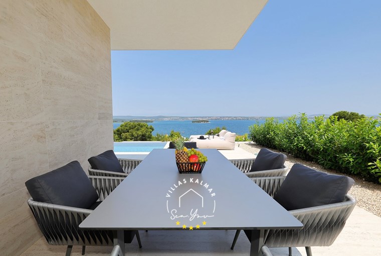 Villa D8 image 12 of 57