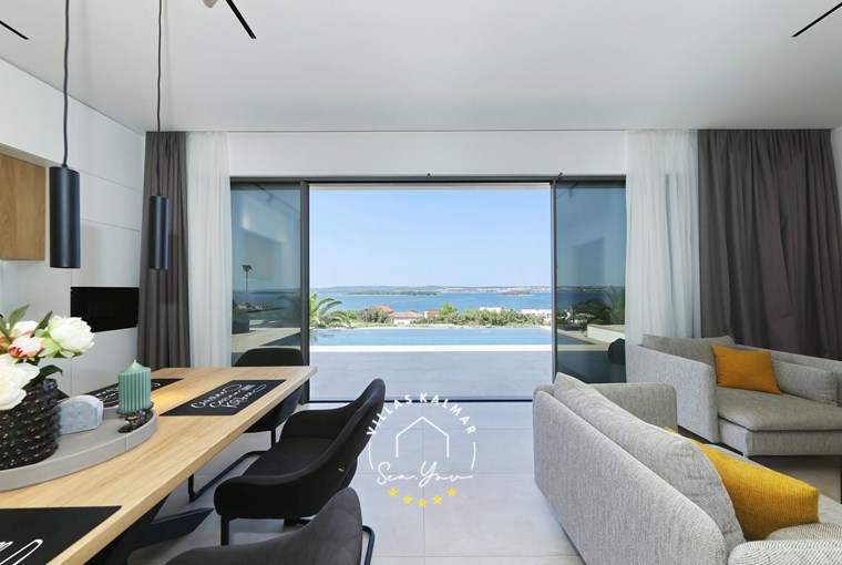 Villa D10 foto 3 di 39