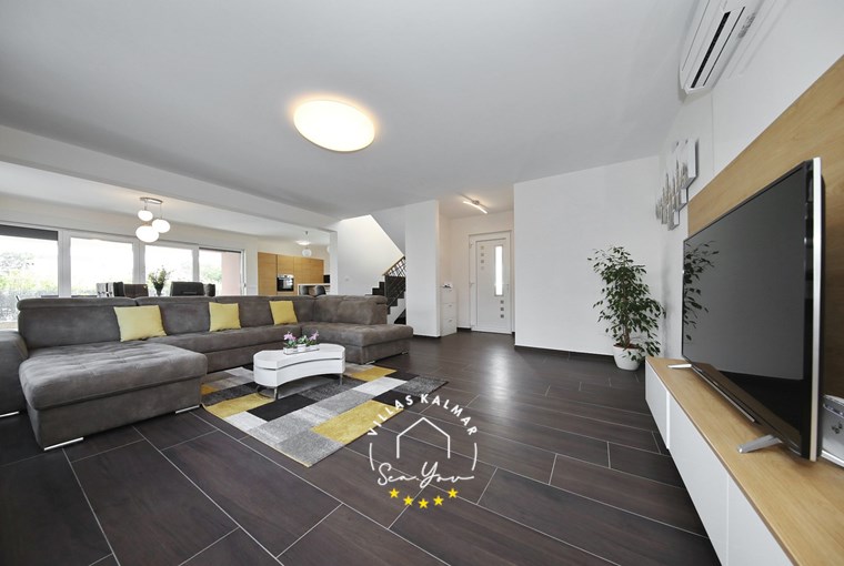 Villa Angelina image 17 of 44