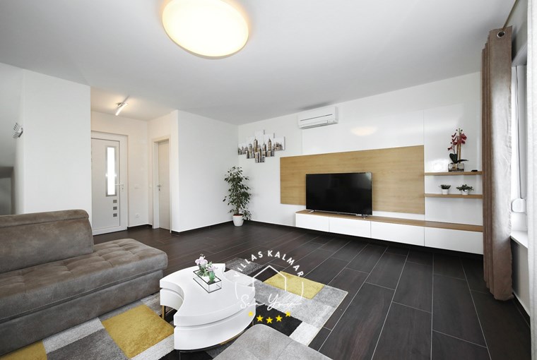 Villa Angelina image 19 of 44