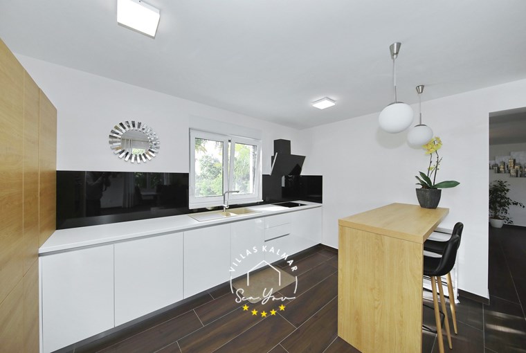 Villa Angelina image 27 of 44