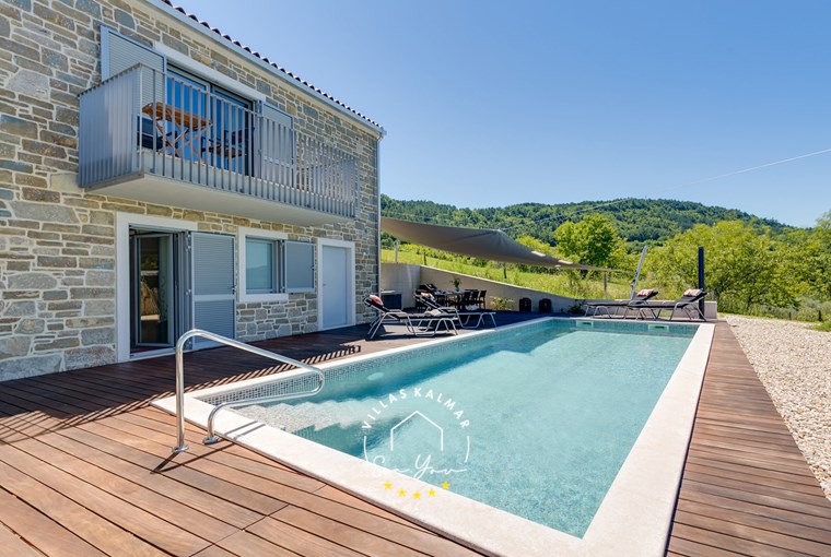 Sunčani privatni bazen lijepe vile