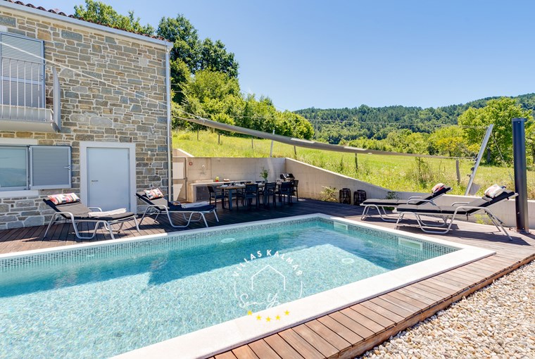 Ilidična vila na osami u brdima