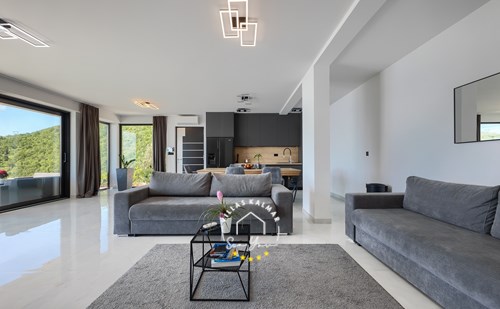 Villa Sea Level image 5 of 6