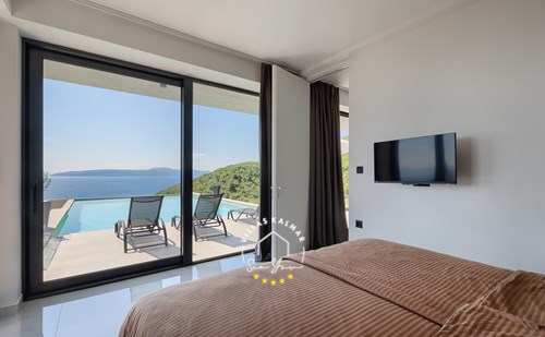 Villa Sea Level image 5 of 6