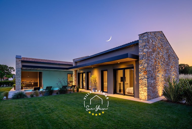 Villa CasaNova image 10 of 28