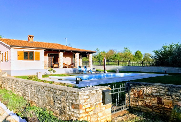 Villa Daisy image 3 of 36