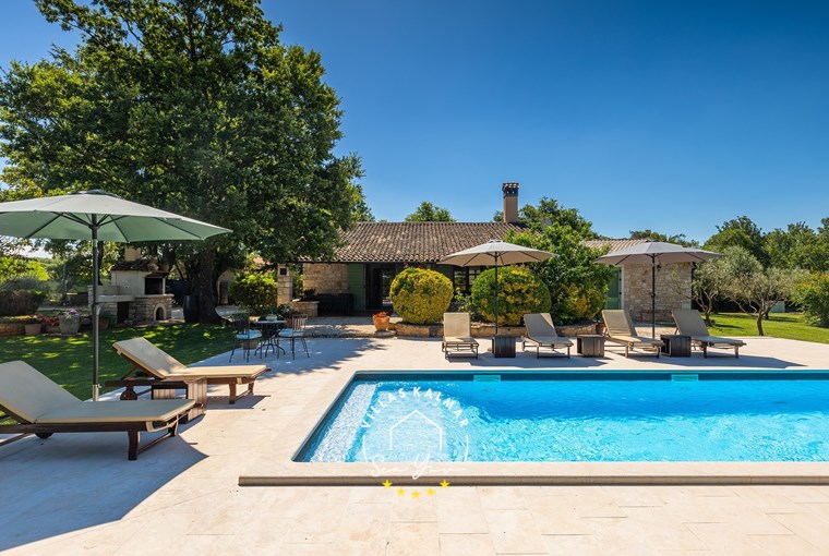 Villa Valade image 9 of 60