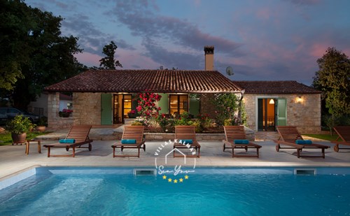 Villa Valade image 1 of 6