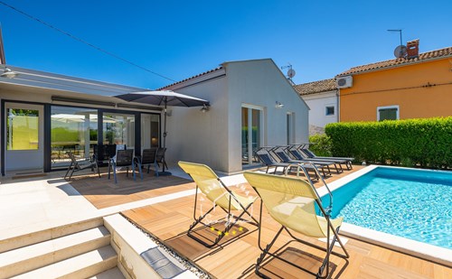 Villa Val image 2 of 6