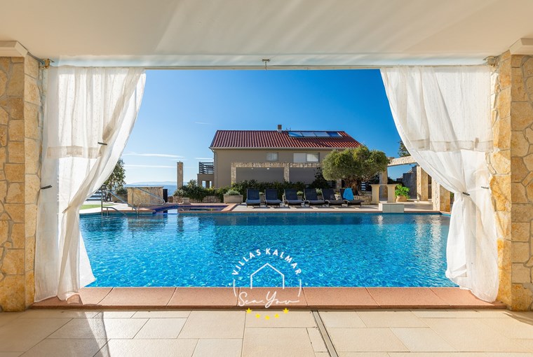 Villa Viktoria foto 5 di 123