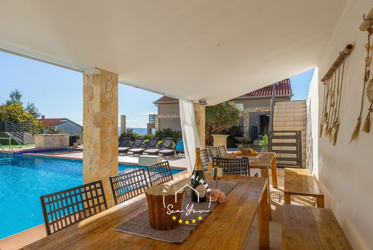 Villa Viktoria foto 34 di 123