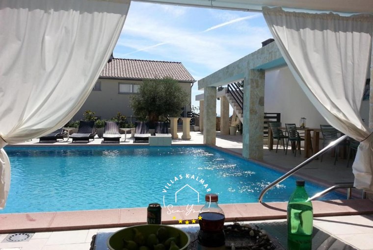 Villa Viktoria foto 16 di 123