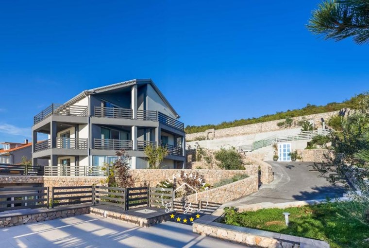 Villa Viktoria foto 31 di 123