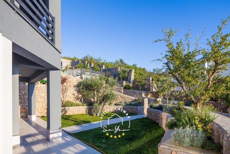 Villa Viktoria foto 32 di 123