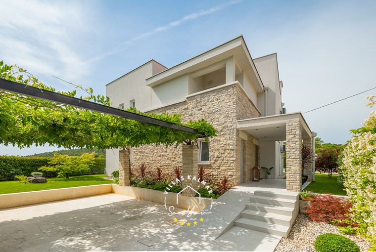 Villa White Bella slika 25 od 97