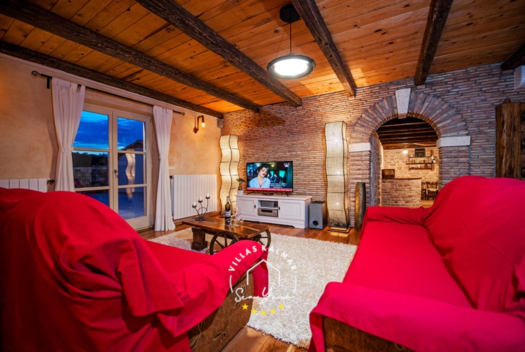 Villa Tomani image 4 of 108