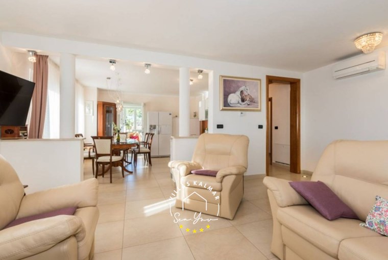 Villa Dina image 39 of 53